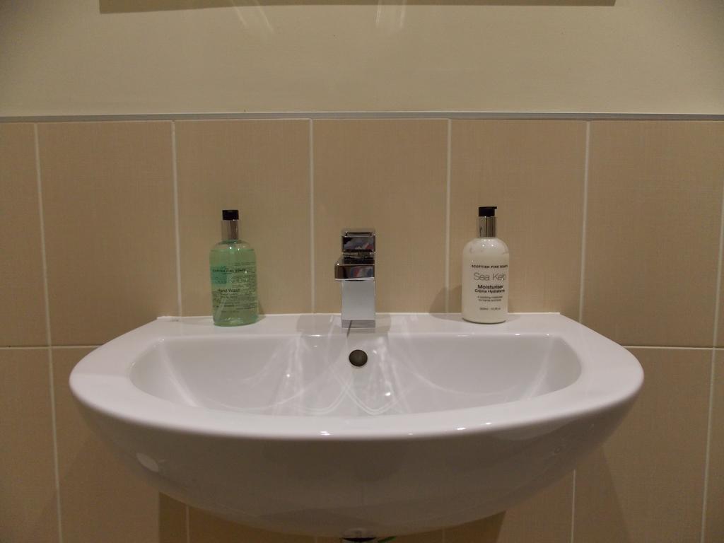 Violet Bank Apartment New Town EDI Room photo